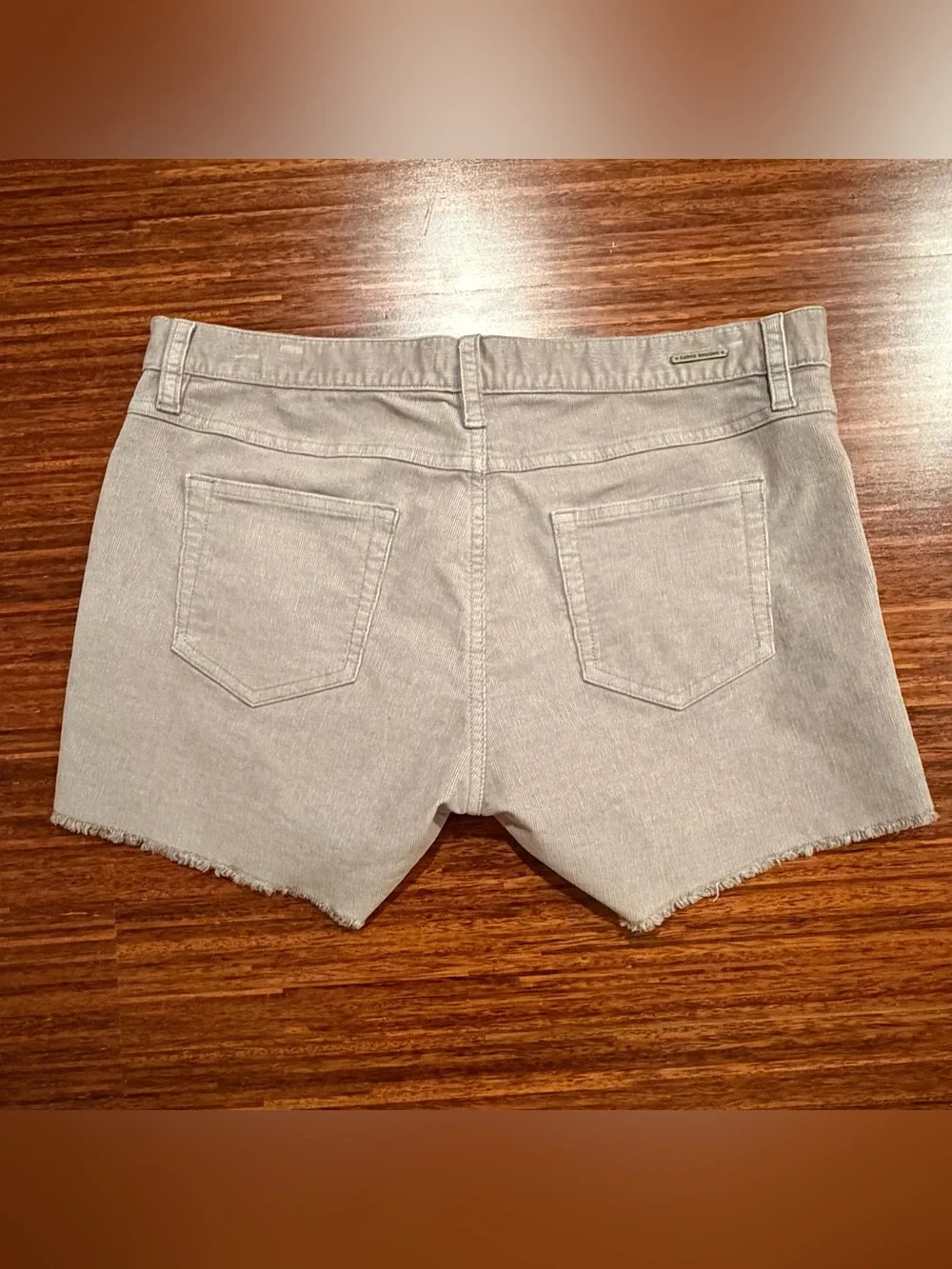 Carve Designs Womens Tan Oahu Shorts Organic Cotton Corduroy 4” Inseam Size 10